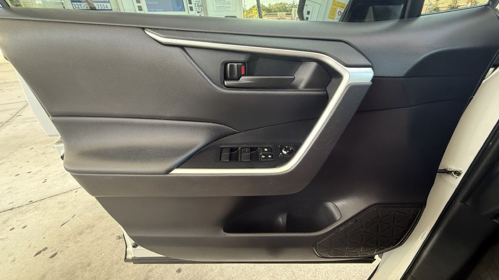 2022 Toyota Rav4 Image 32