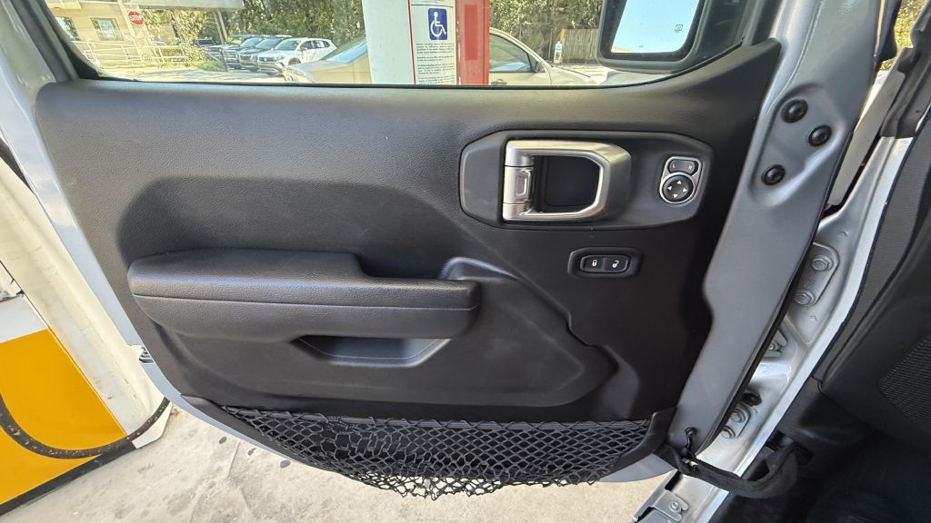 2023 Jeep Wrangler Unlimited Image 40