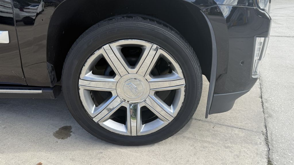 2018 Cadillac Escalade Image 9