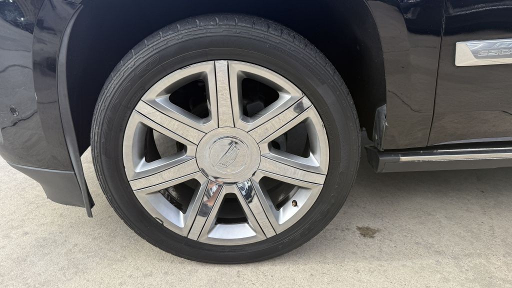 2018 Cadillac Escalade Image 12