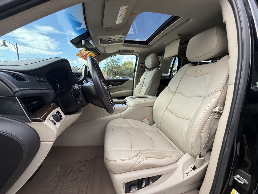 2018 Cadillac Escalade Image 21