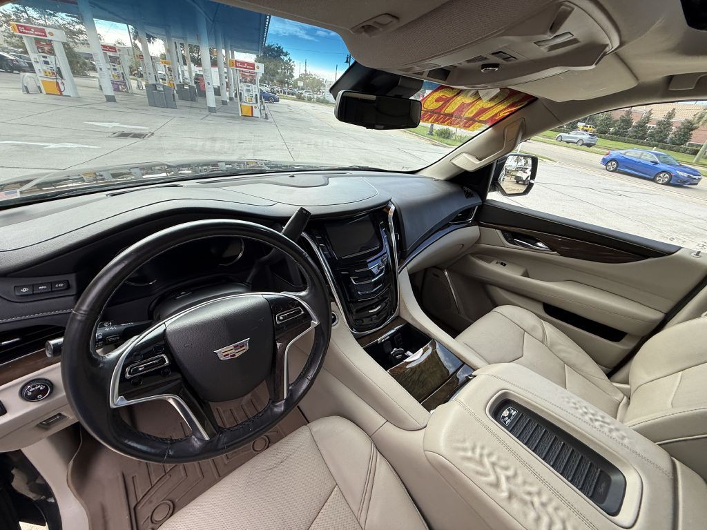 2018 Cadillac Escalade Image 22