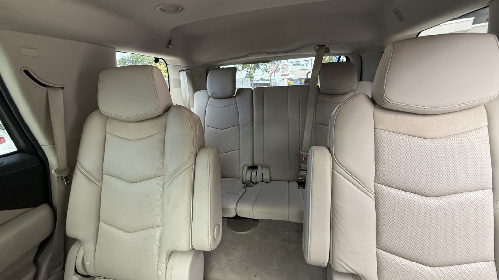 2018 Cadillac Escalade Image 54