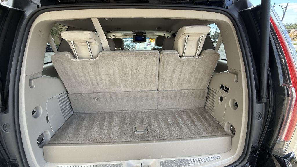2018 Cadillac Escalade Image 56
