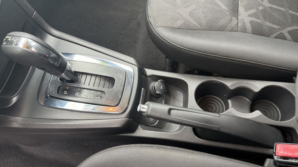 2012 Ford Fiesta Image 18