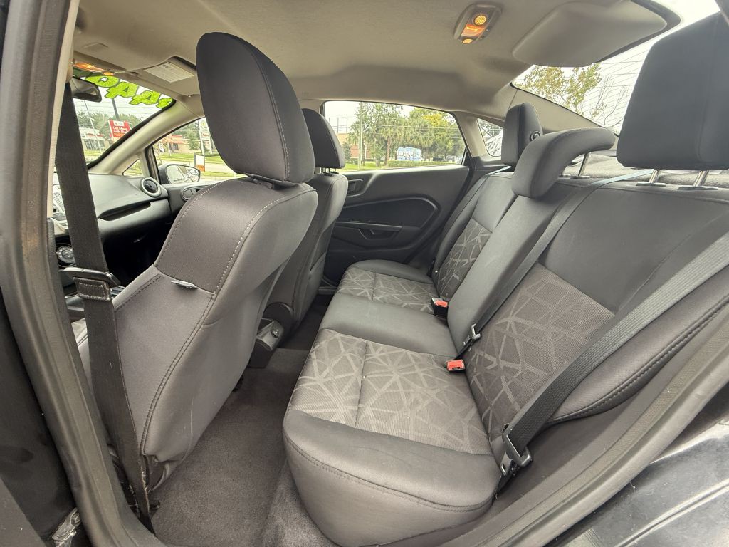 2012 Ford Fiesta Image 29
