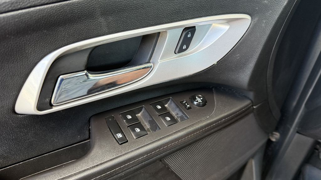 2017 Chevrolet Equinox Image 33