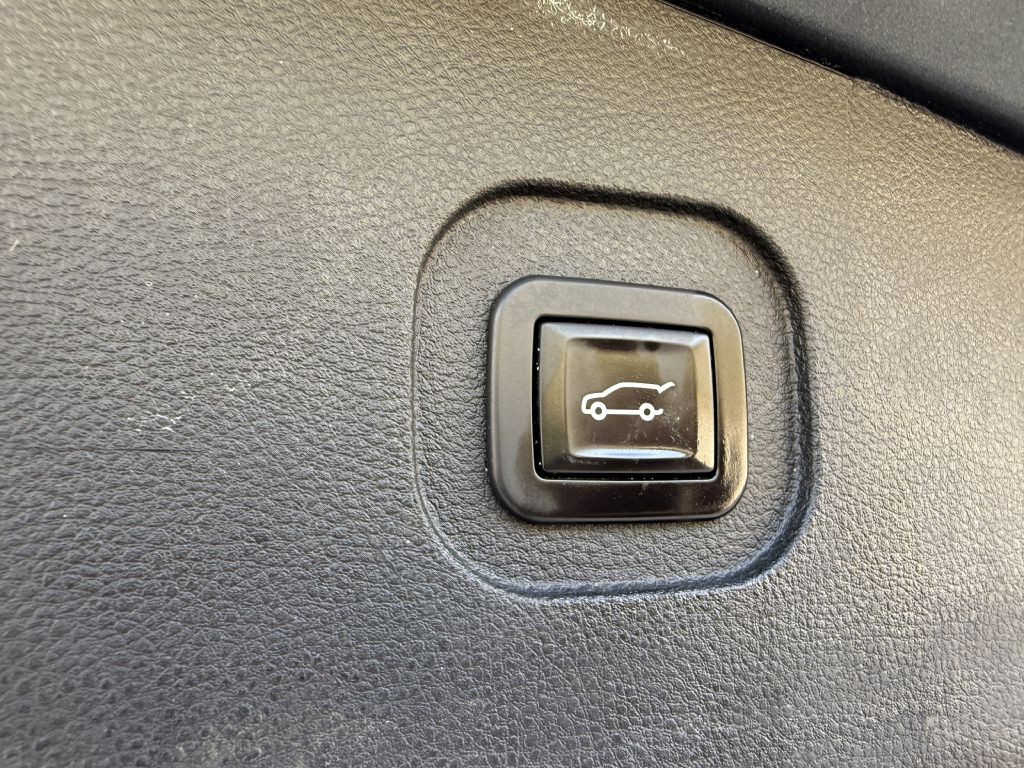 2017 Chevrolet Equinox Image 38
