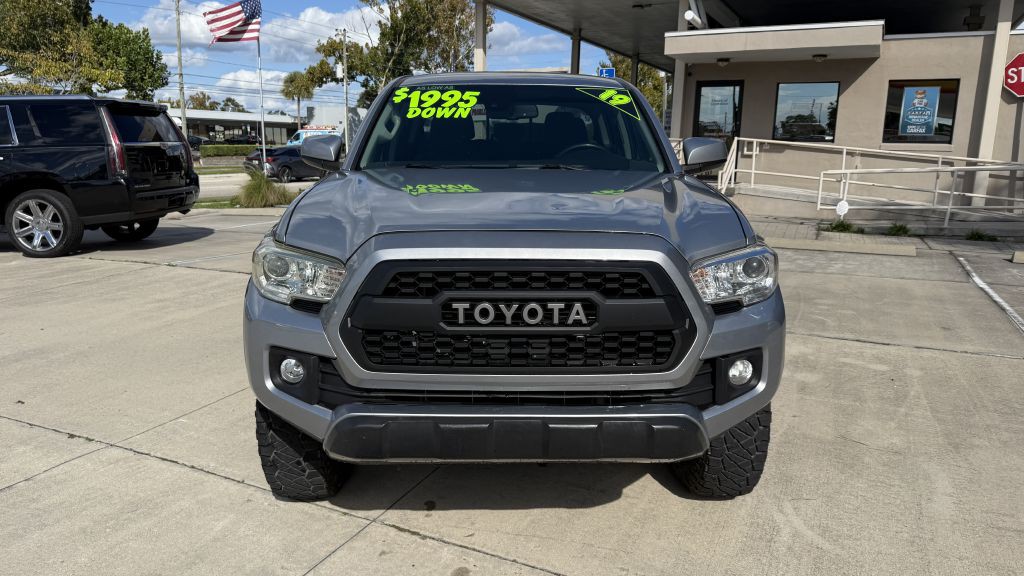 2019 Toyota Tacoma Image 2