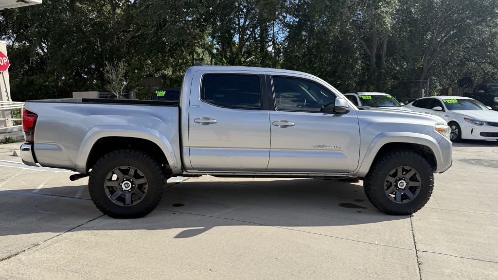 2019 Toyota Tacoma Image 8