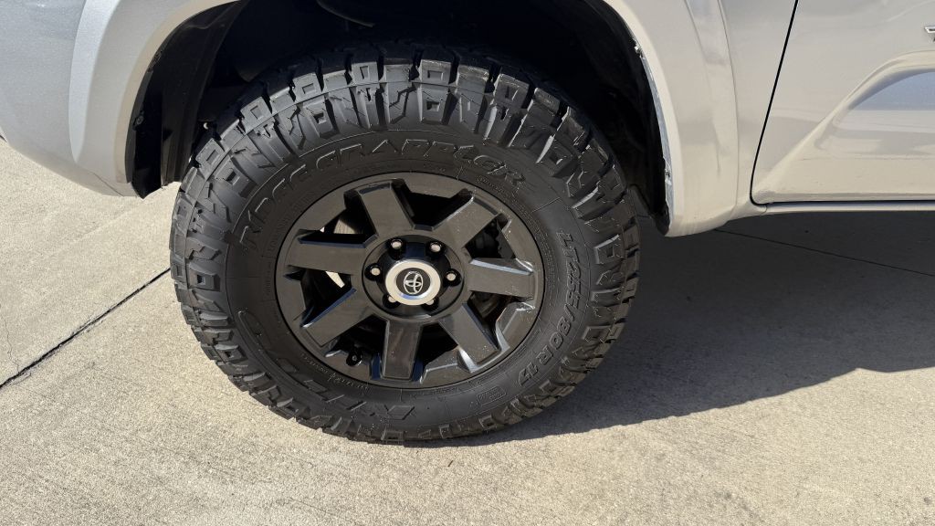 2019 Toyota Tacoma Image 15