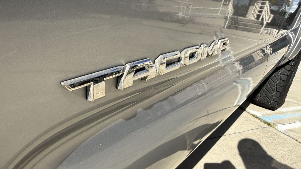 2019 Toyota Tacoma Image 17