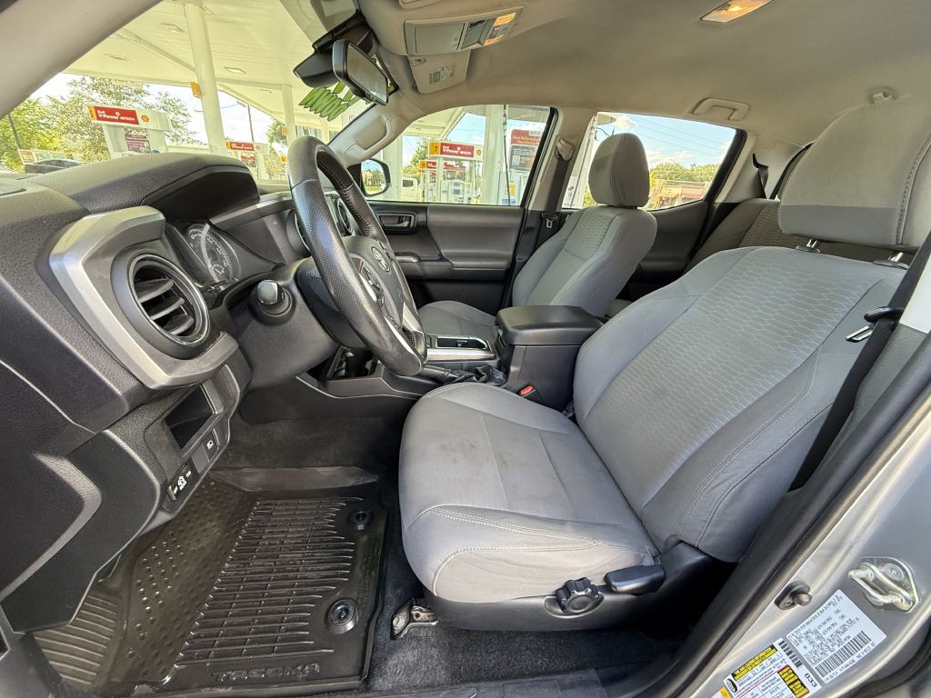 2019 Toyota Tacoma Image 24