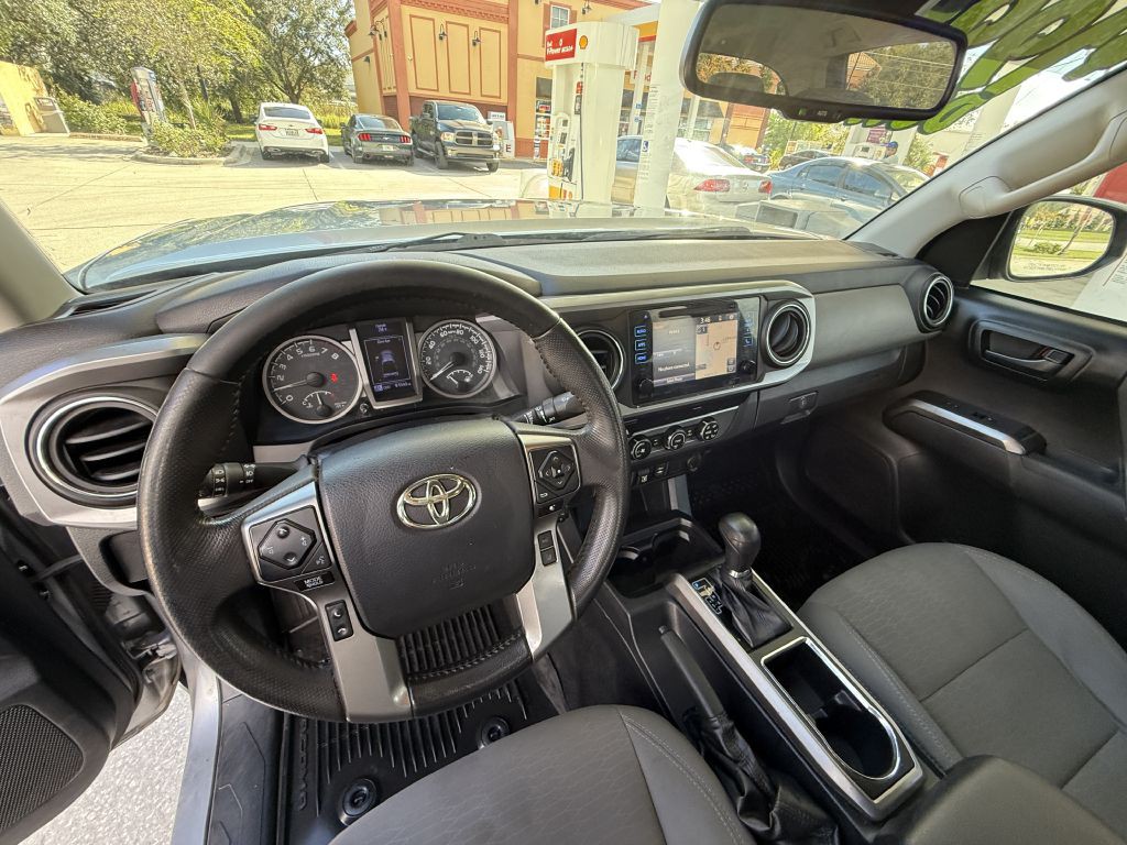 2019 Toyota Tacoma Image 25