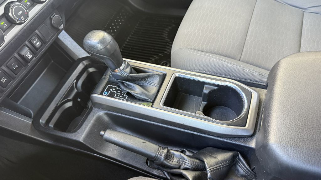 2019 Toyota Tacoma Image 32