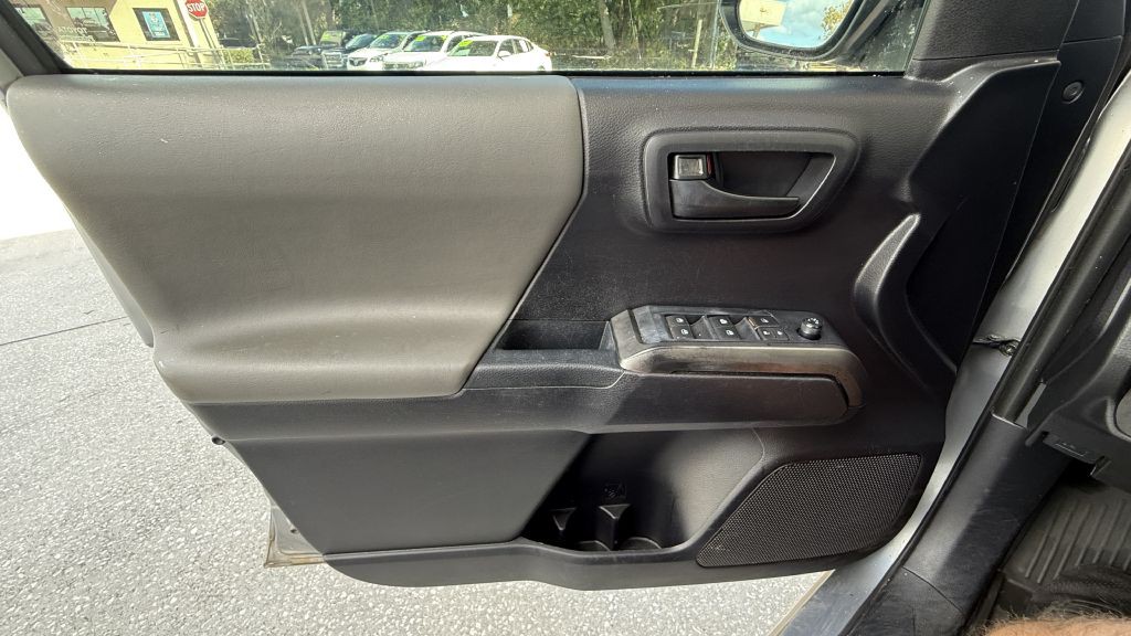 2019 Toyota Tacoma Image 41