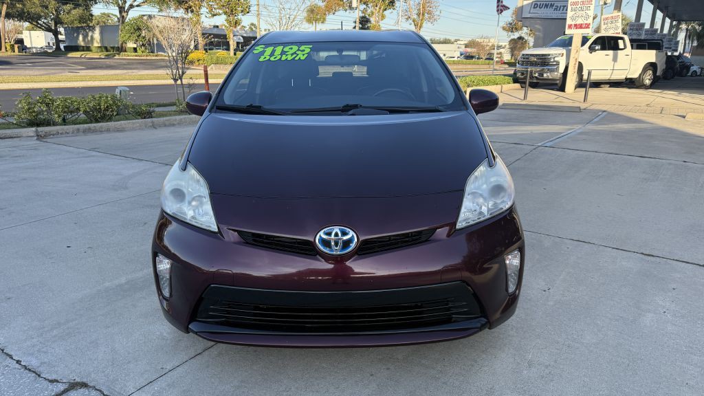 2013 Toyota Prius Image 2