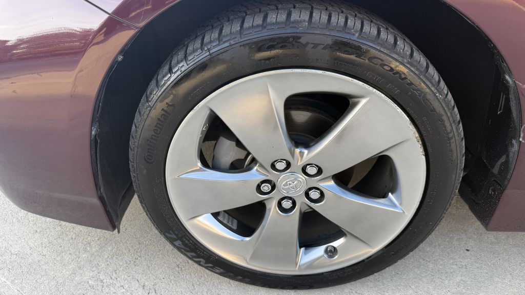 2013 Toyota Prius Image 12