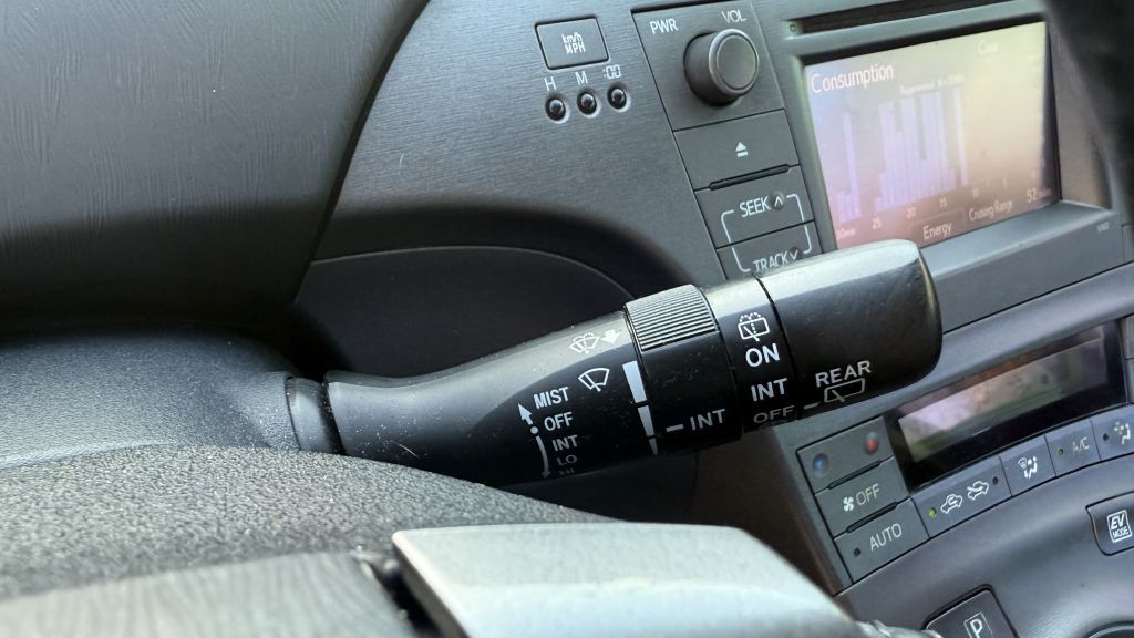 2013 Toyota Prius Image 30