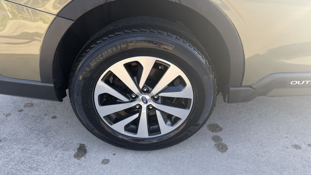 2022 Subaru Outback Image 10