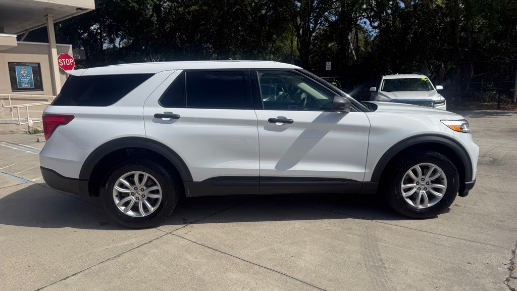 2021 Ford Explorer Image 8