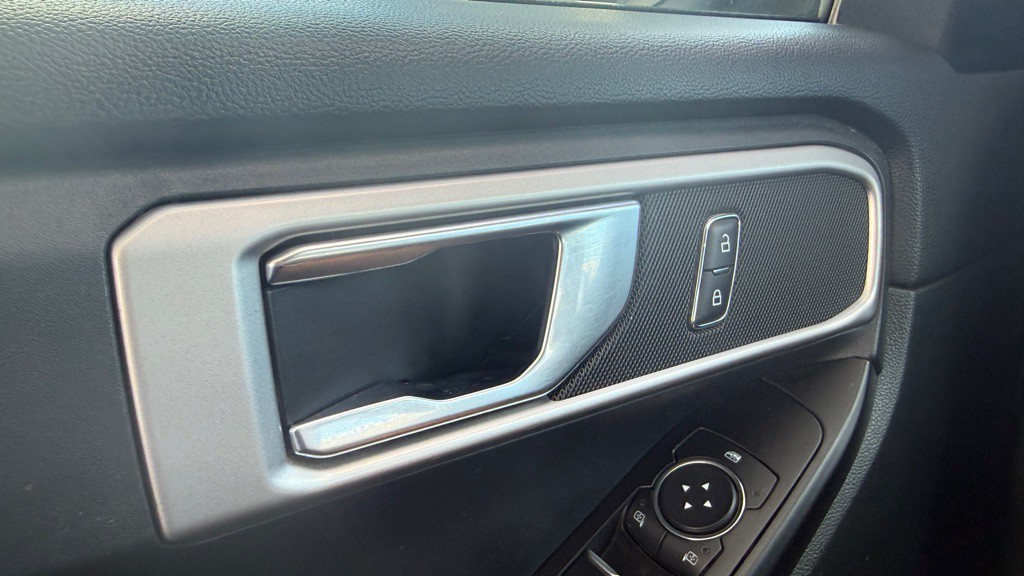 2021 Ford Explorer Image 35
