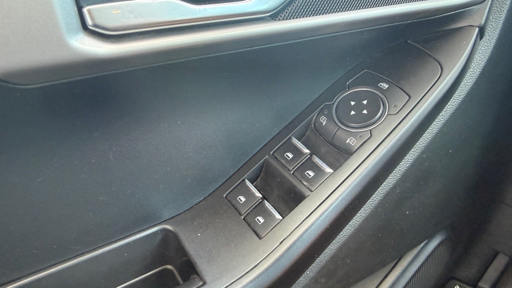 2021 Ford Explorer Image 36