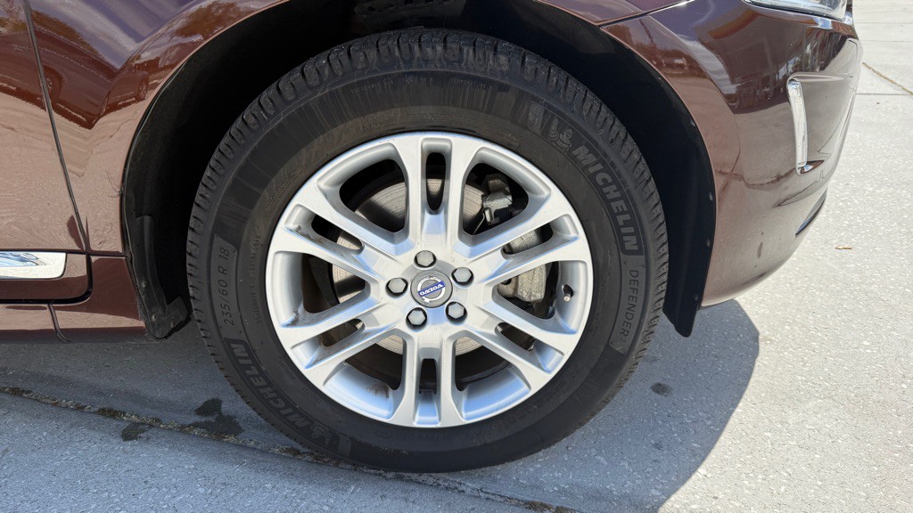 2016 Volvo XC60 Image 9