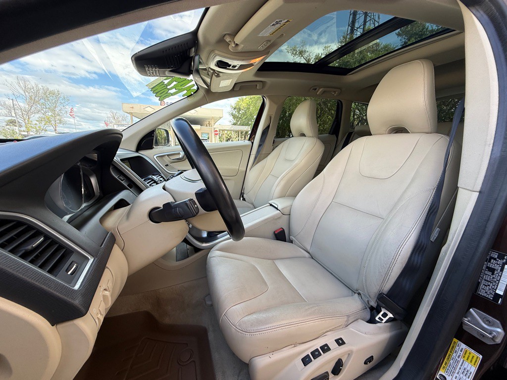 2016 Volvo XC60 Image 23