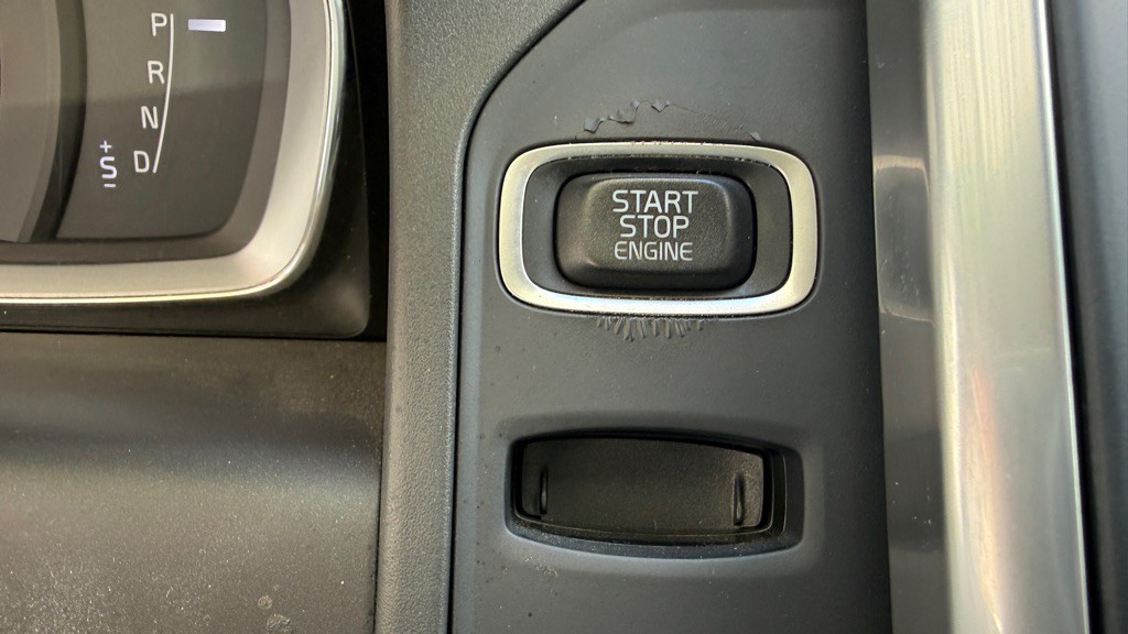 2016 Volvo XC60 Image 33