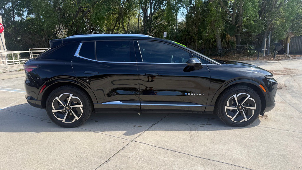 2024 Chevrolet Equinox Image 8