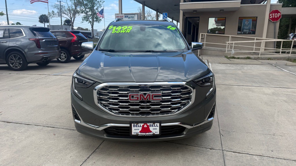 2018 GMC Terrain Image 2