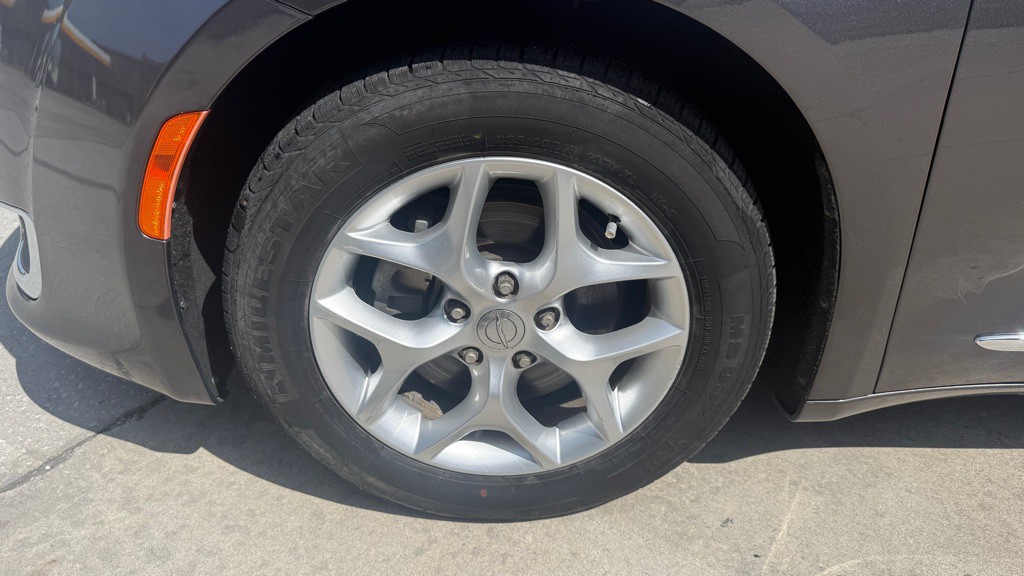 2020 Chrysler Pacifica Image 11