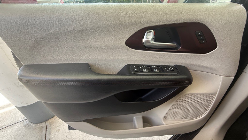 2020 Chrysler Pacifica Image 43
