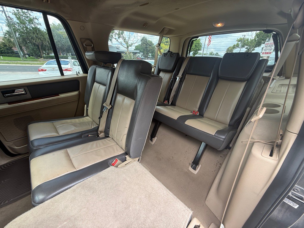 2007 Ford Expedition Image 11