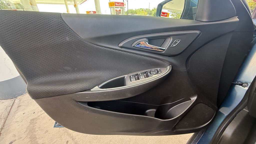2025 Chevrolet Malibu Image 40