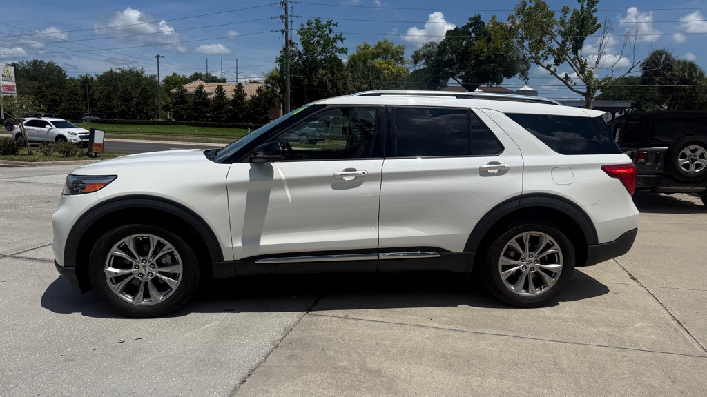 2020 Ford Explorer Image 4