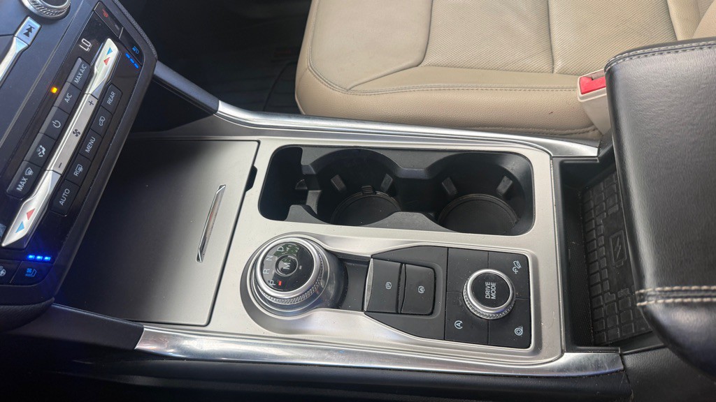 2020 Ford Explorer Image 34