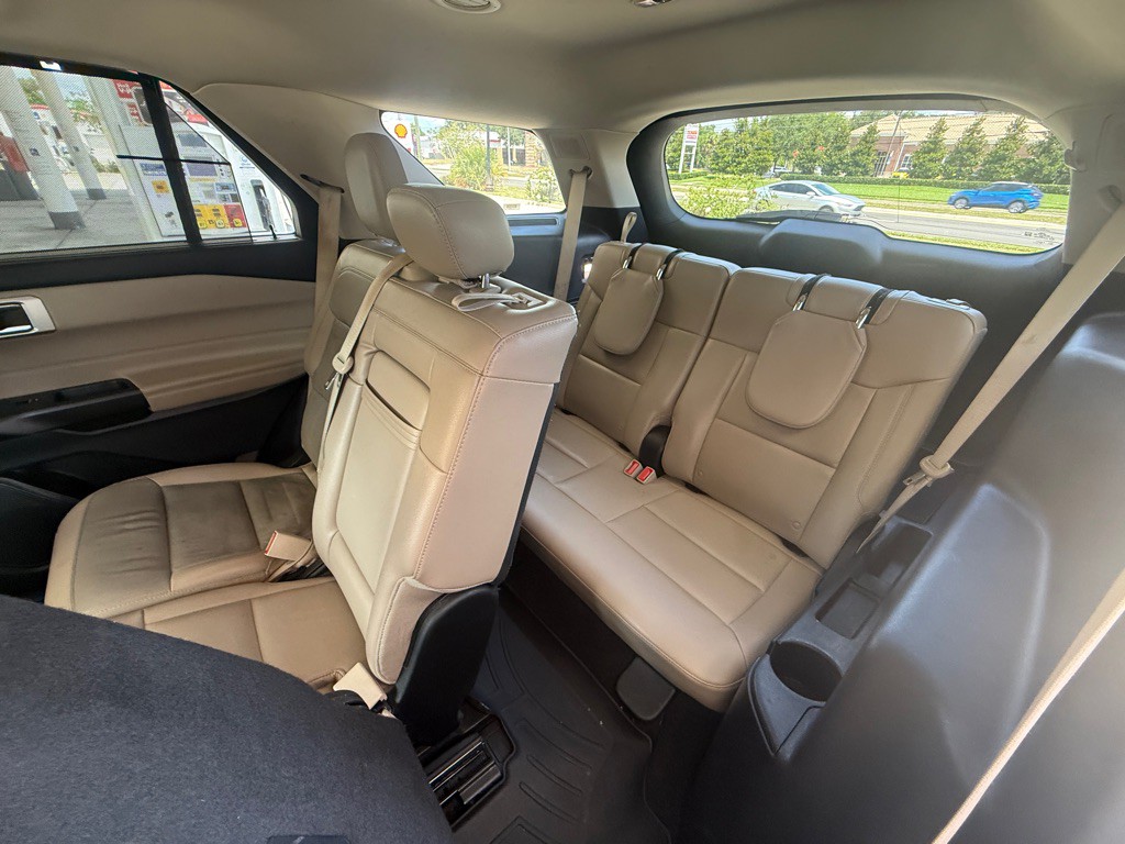 2020 Ford Explorer Image 50