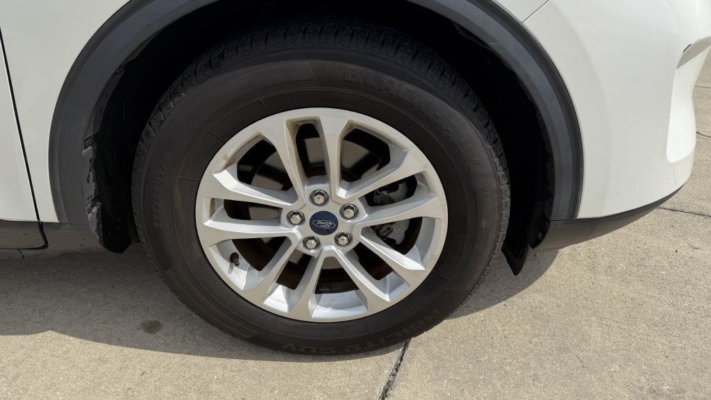 2021 Ford Escape Image 9