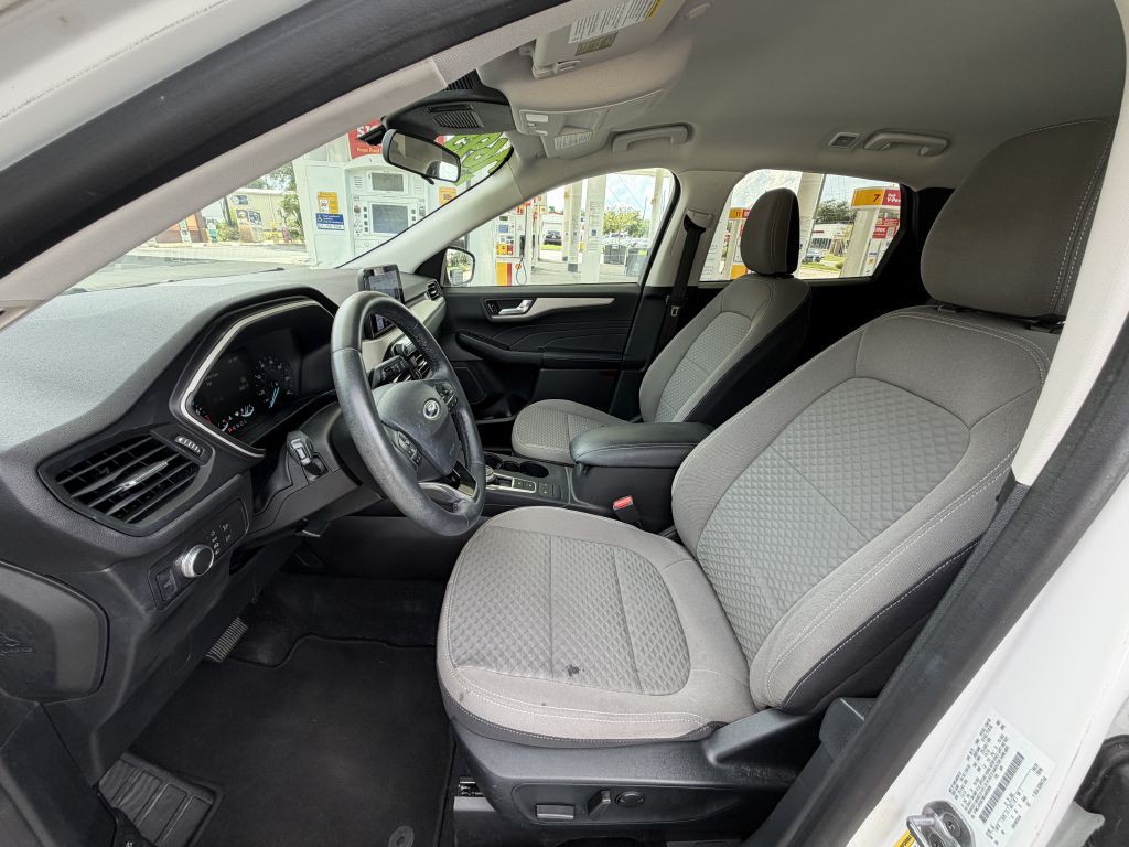 2021 Ford Escape Image 18