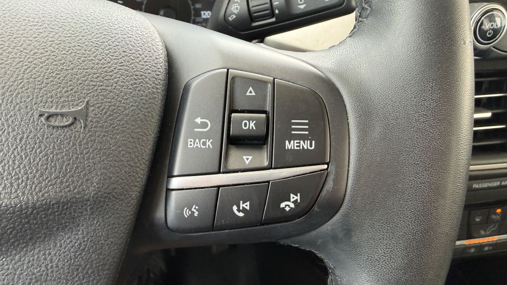 2021 Ford Escape Image 32