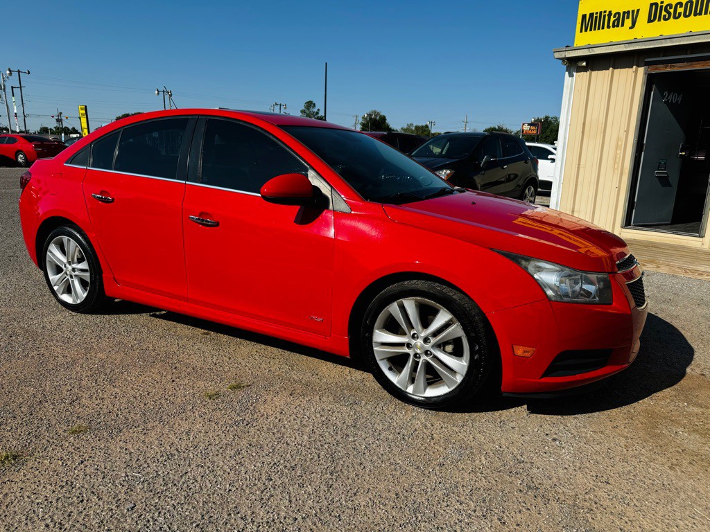 2015 Chevrolet Cruze Image 2