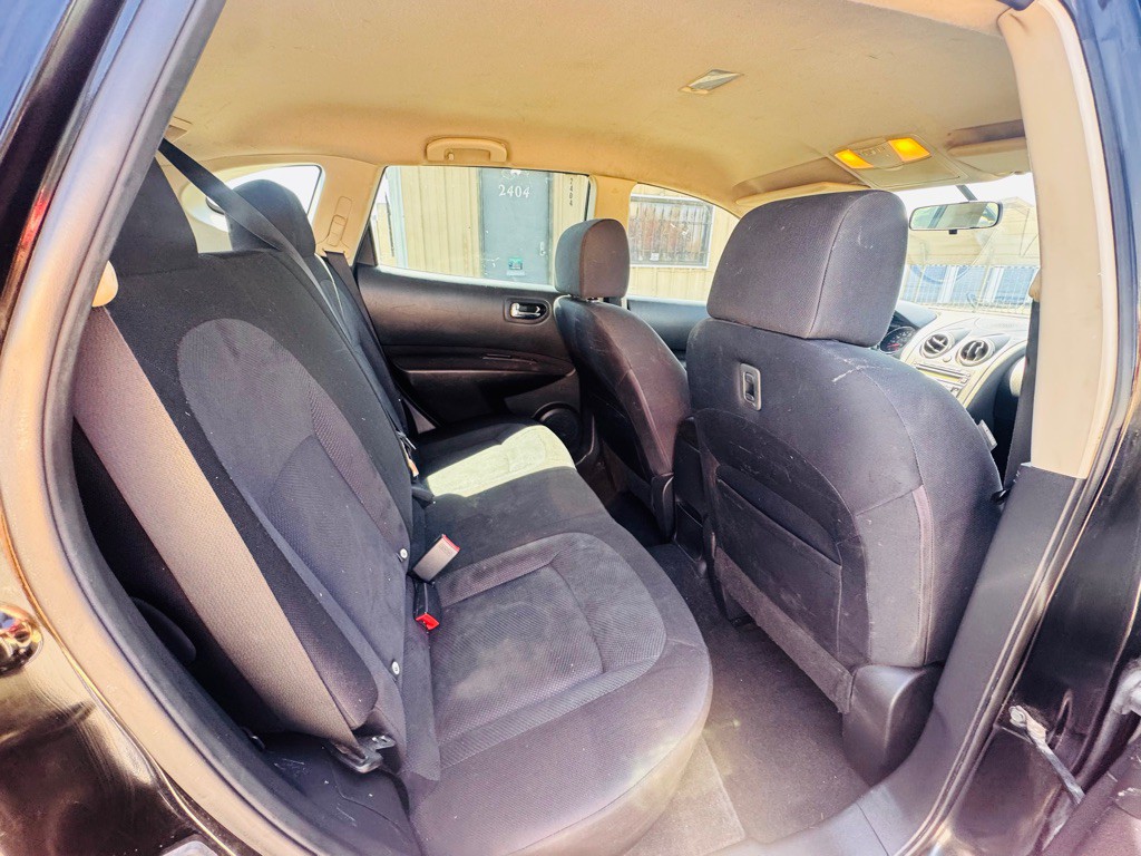 2015 Nissan Rogue Image 8