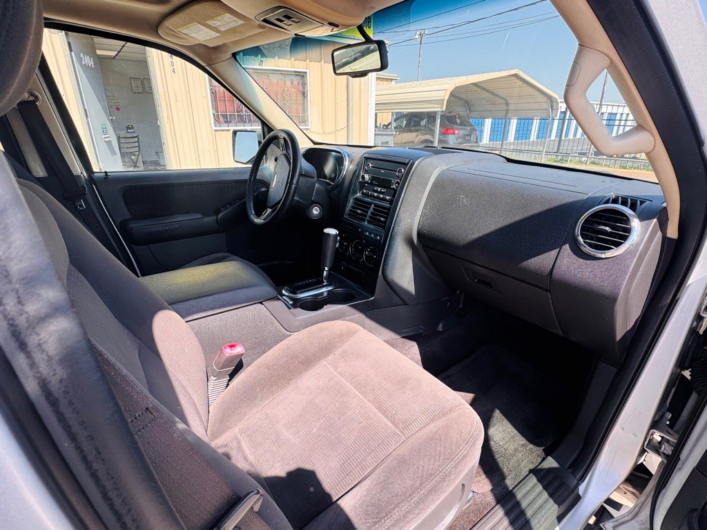 2010 Ford Explorer Image 7