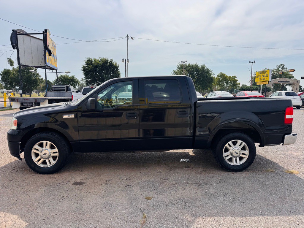 2004 Ford F-150 Image 2