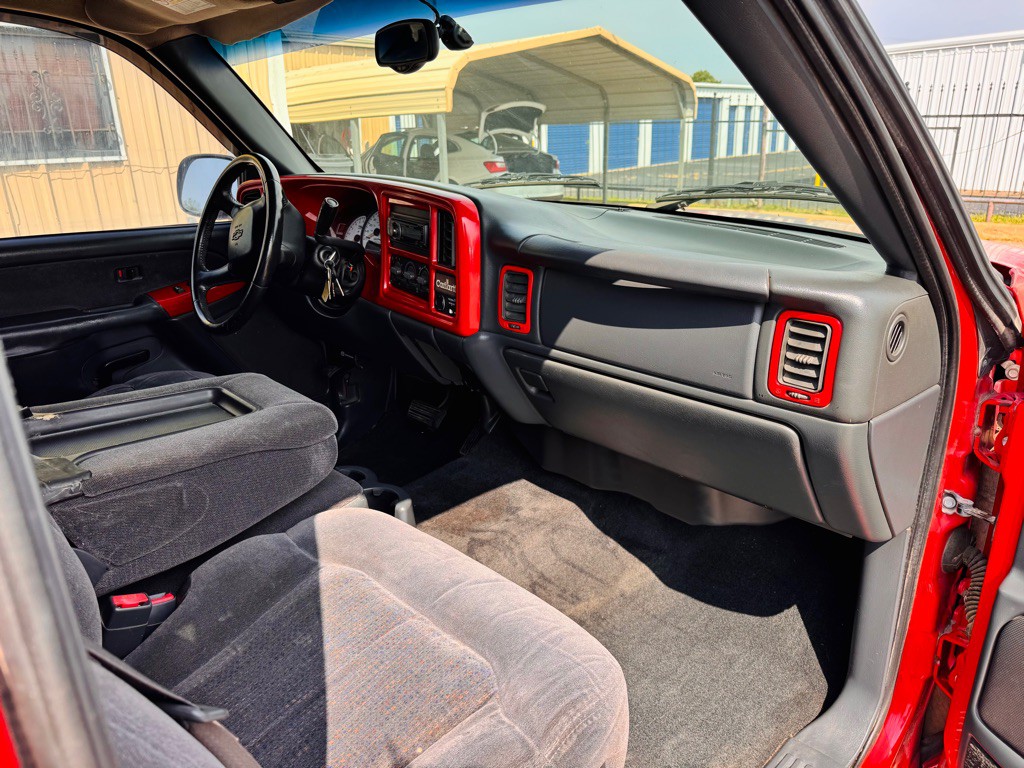 2002 Chevrolet Silverado 1500 Image 10
