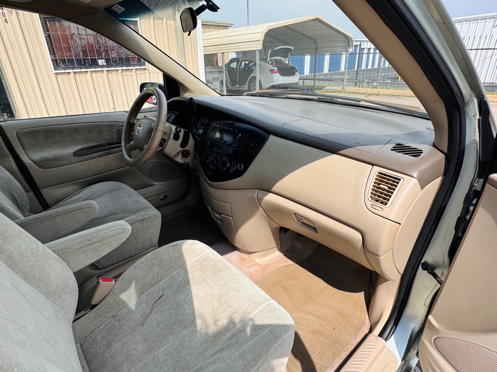 2002 Mazda MPV Image 7