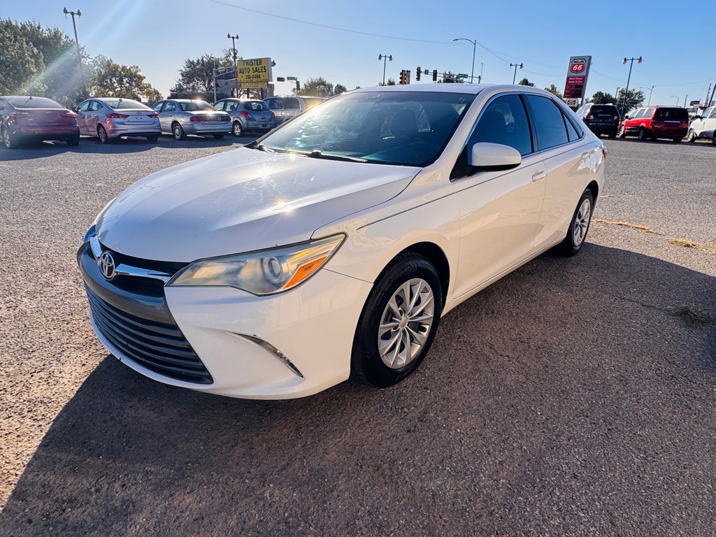 2017 Toyota Camry Image 1