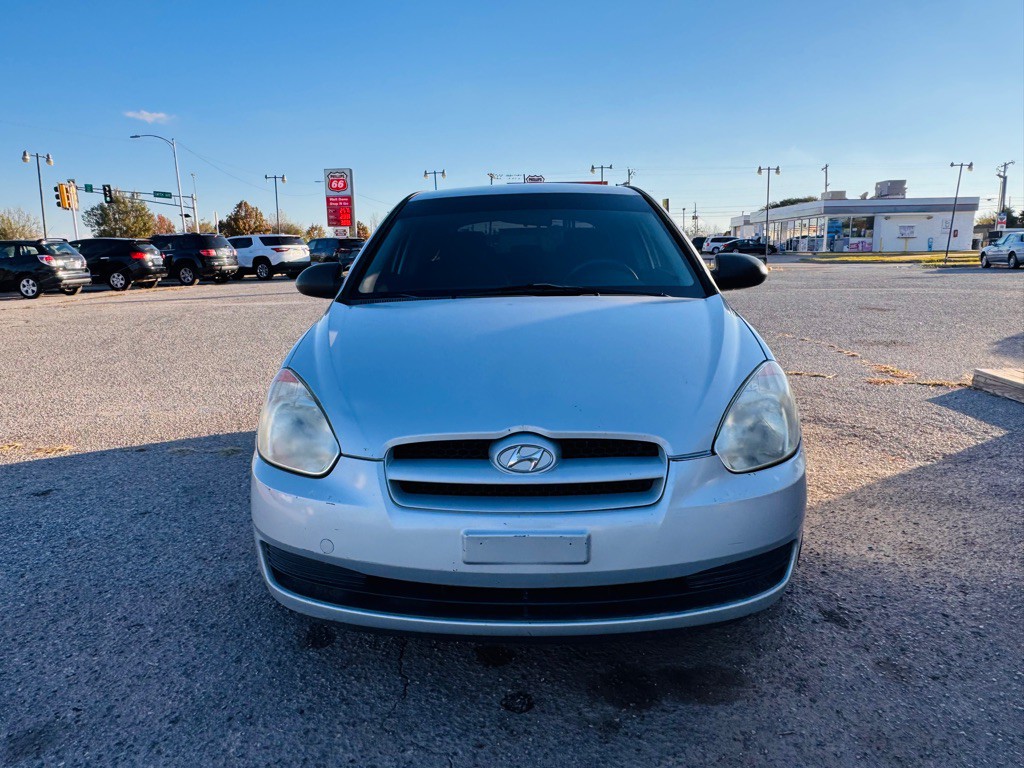 2007 Hyundai Accent Image 1